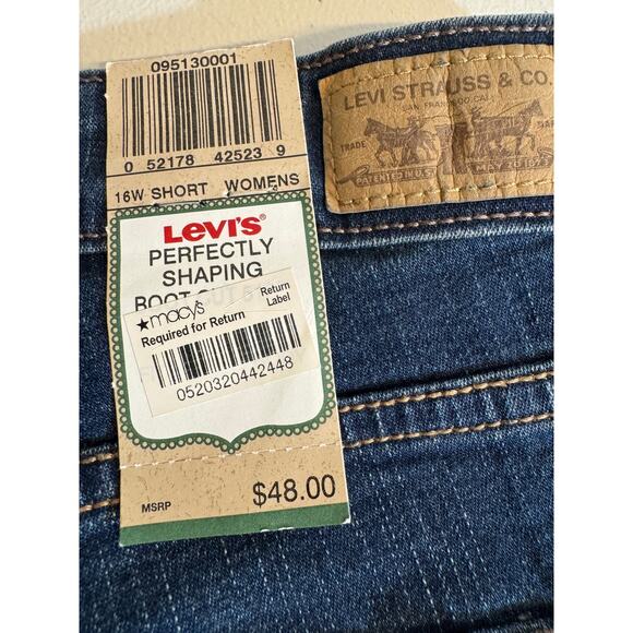 Levi's Women's jeans Perfectly Shaping boot cut 512 denim  Sz 16W short NEW - Picture 6 of 9